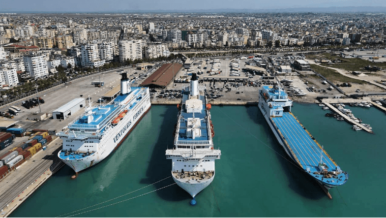 Porti më i madh shqiptar, një pikë kyçe për tregtinë dhe transportin ndërkombëtar.